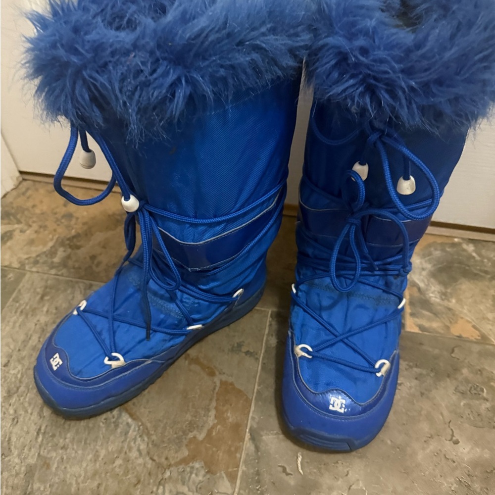 DC Vibrant Blue Fur-Lined Boots